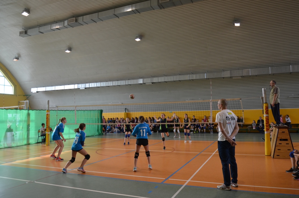Mistrzostwa Powiatu Jaroci�skiego w Pi�ce Siatkowej Dziewcz�t i Ch�opc�w Szk� Podstawowych 2017