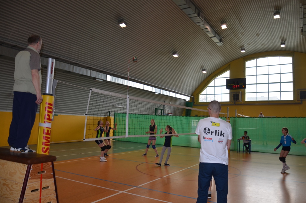 Mistrzostwa Powiatu Jaroci�skiego w Pi�ce Siatkowej Dziewcz�t i Ch�opc�w Szk� Podstawowych 2017