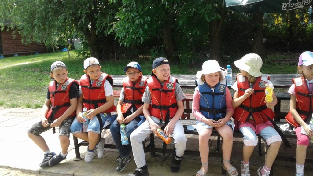 Wycieczka uczni�w klasy zero i klasy pierwszej do Nenufar Club w Ko�cianie
