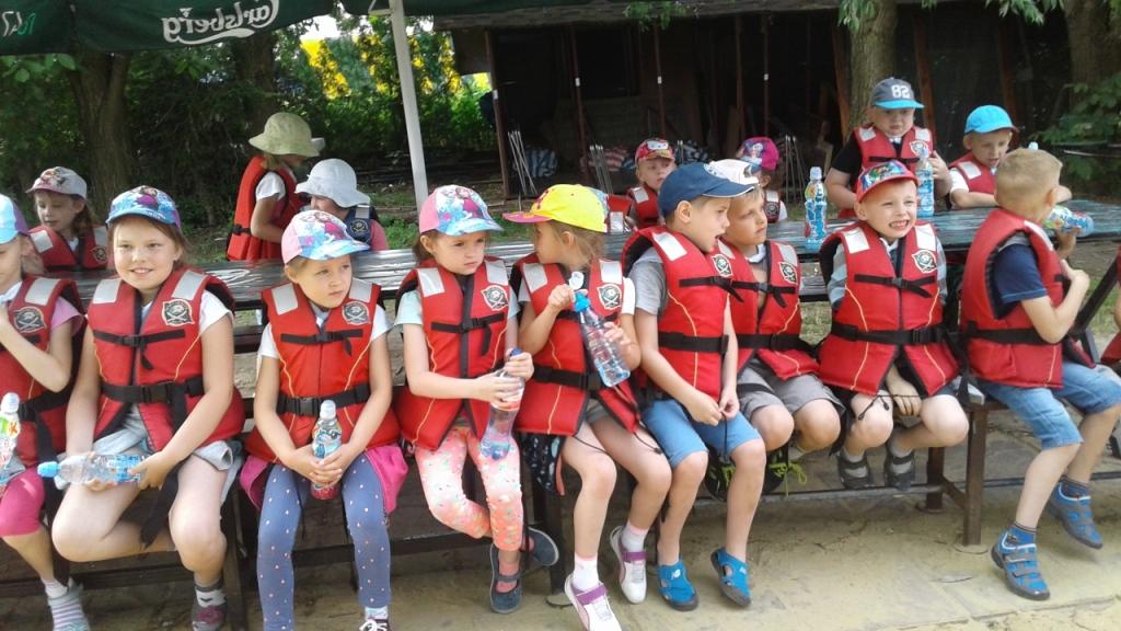 Wycieczka uczni�w klasy zero i klasy pierwszej do Nenufar Club w Ko�cianie