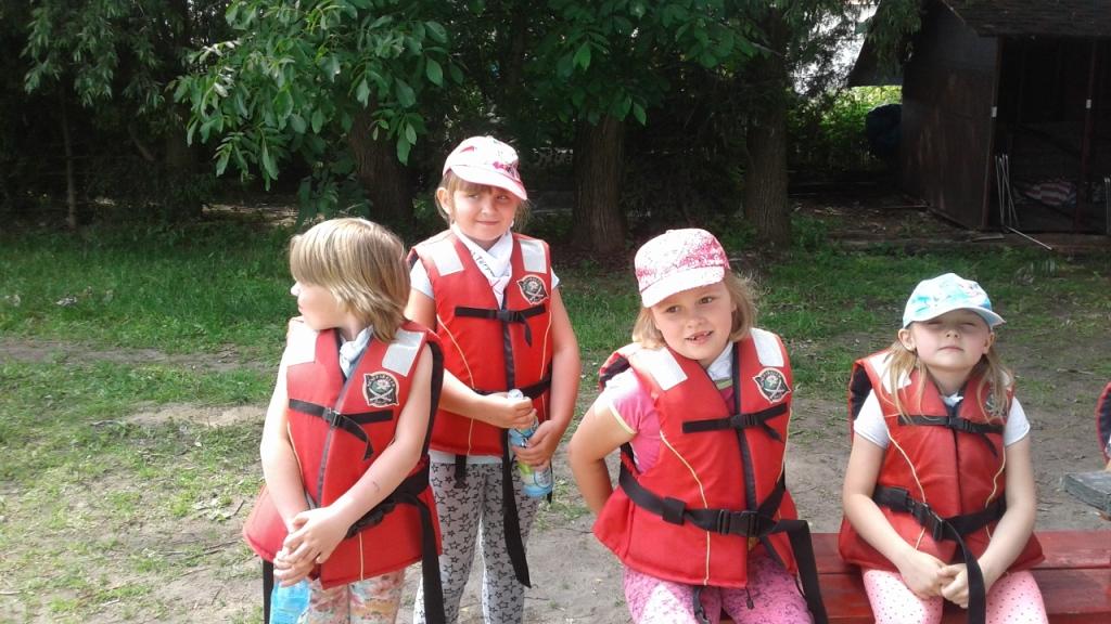 Wycieczka uczni�w klasy zero i klasy pierwszej do Nenufar Club w Ko�cianie