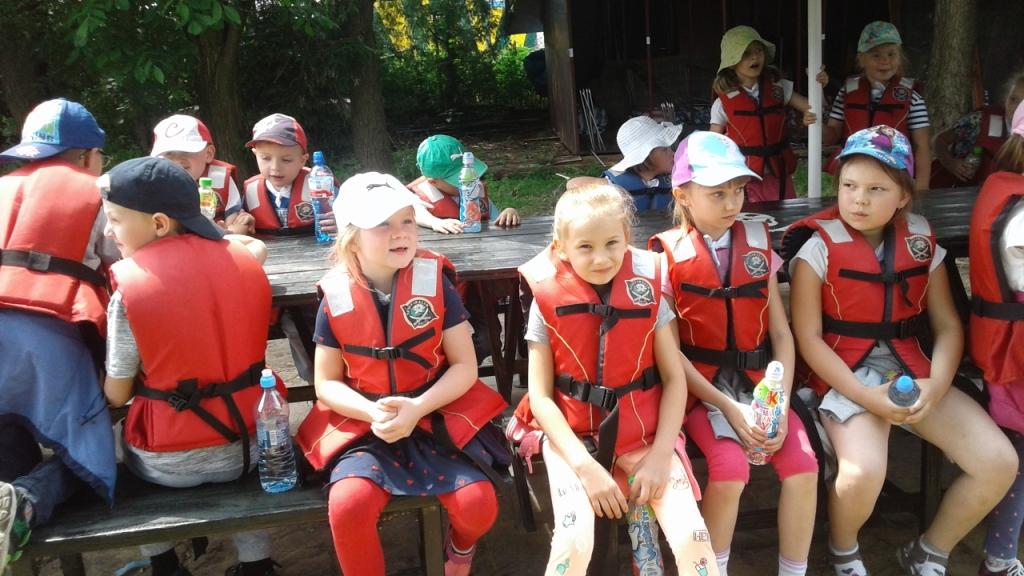 Wycieczka uczni�w klasy zero i klasy pierwszej do Nenufar Club w Ko�cianie