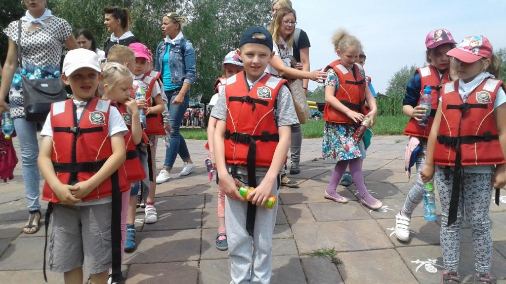 Wycieczka uczni�w klasy zero i klasy pierwszej do Nenufar Club w Ko�cianie