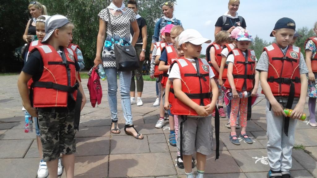 Wycieczka uczni�w klasy zero i klasy pierwszej do Nenufar Club w Ko�cianie