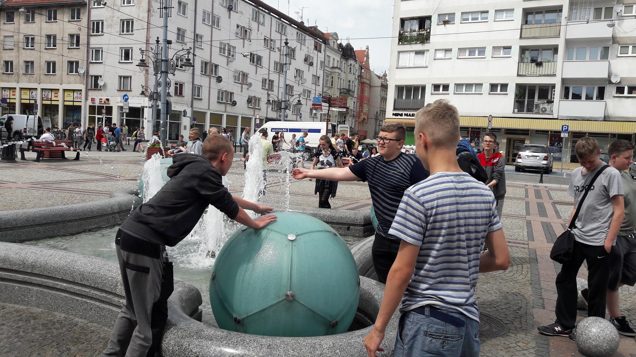 Wycieczka uczni�w klas I i II gimnazjum do Wroc�awia