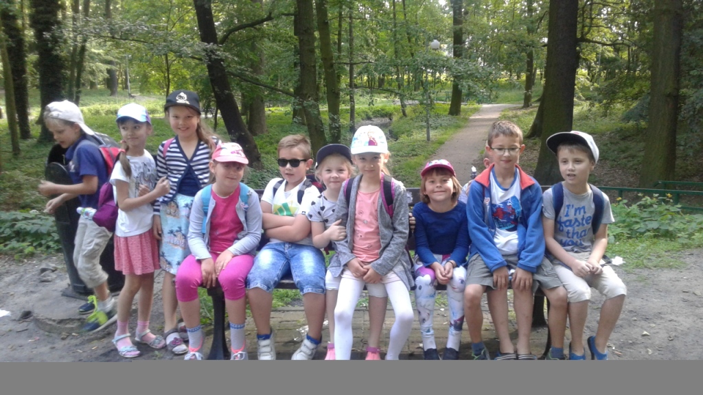 Wycieczka uczni�w klasy pierwszej do Parku