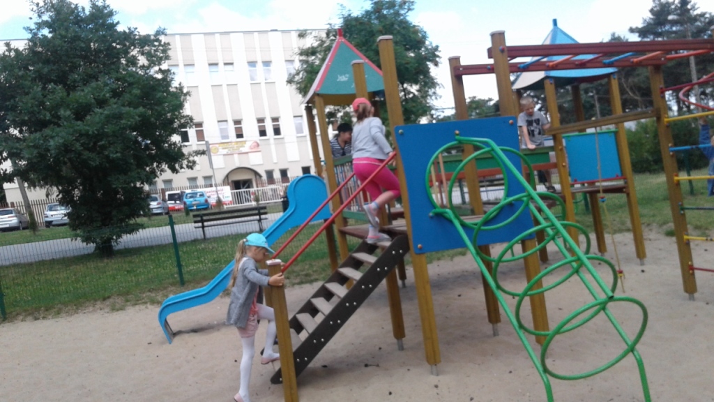 Wycieczka uczni�w klasy pierwszej do Parku