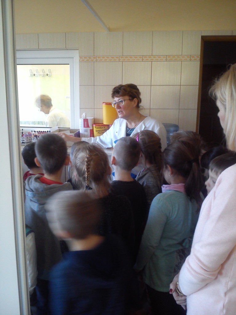 Wycieczka do gabinetu stomatologicznym i laboratorium analitycznego