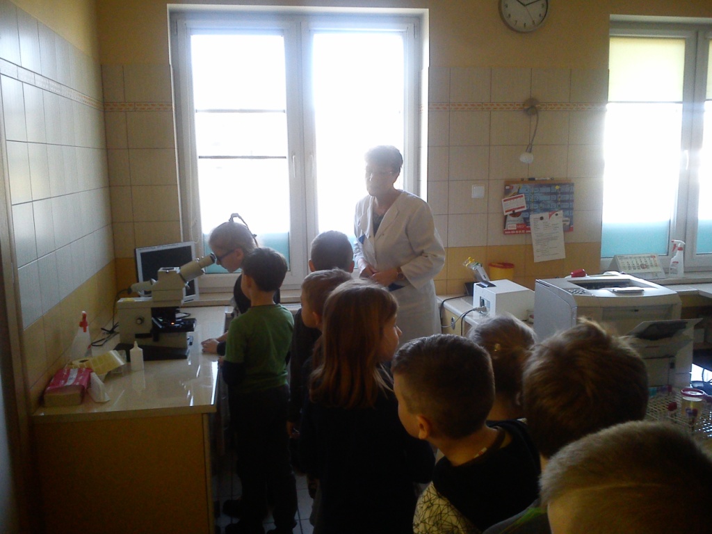 Wycieczka do gabinetu stomatologicznym i laboratorium analitycznego