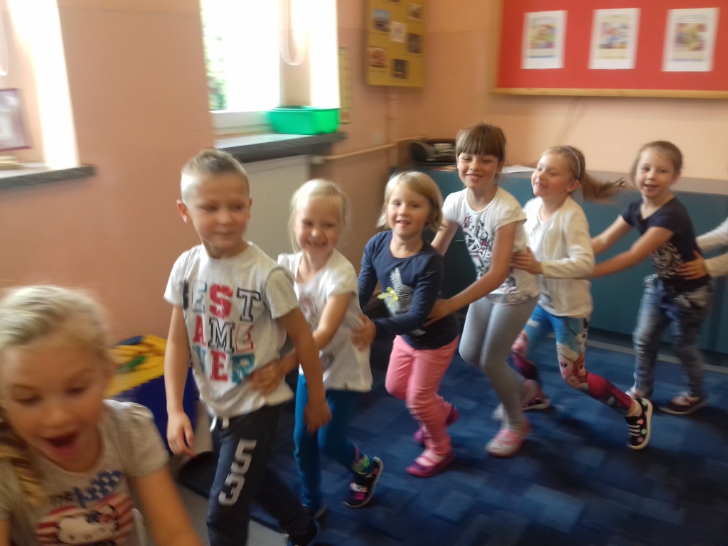 Pierwsze dni dzieci z zer�wki w szkole