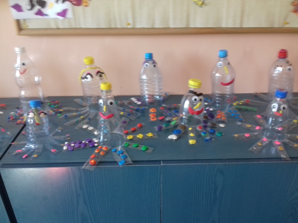 Zaj�cia plastyczne w klasie zero