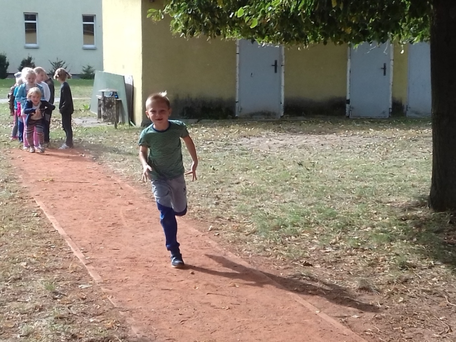 Zaj�cia ruchowe w klasie zero