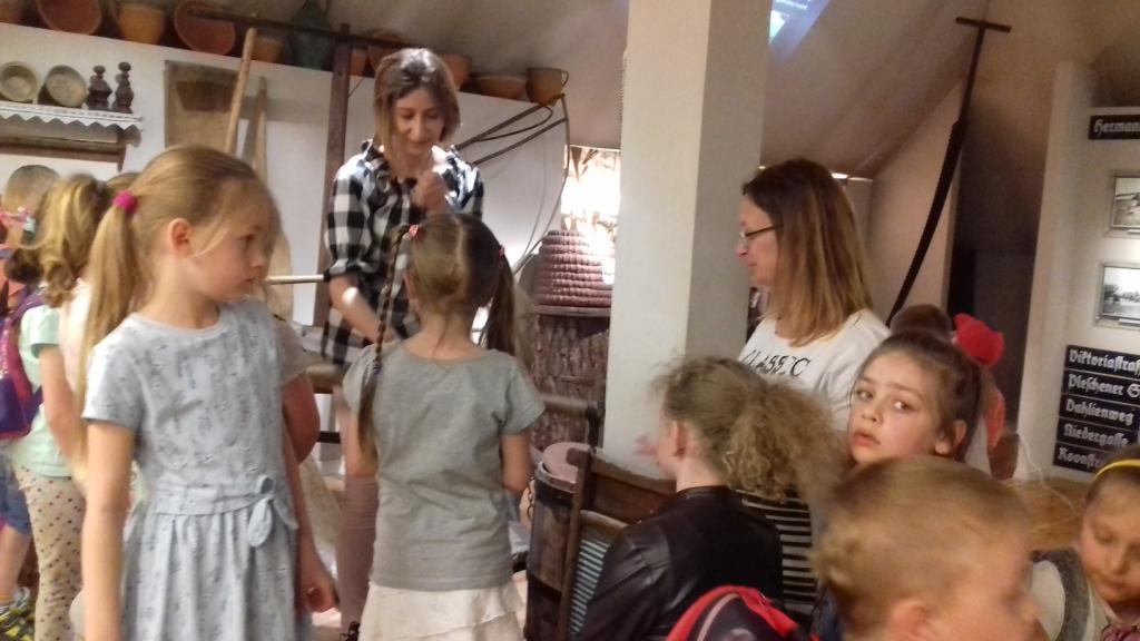 Wycieczka do Muzeum Regionalnego uczni�w  zer�wki 2017
