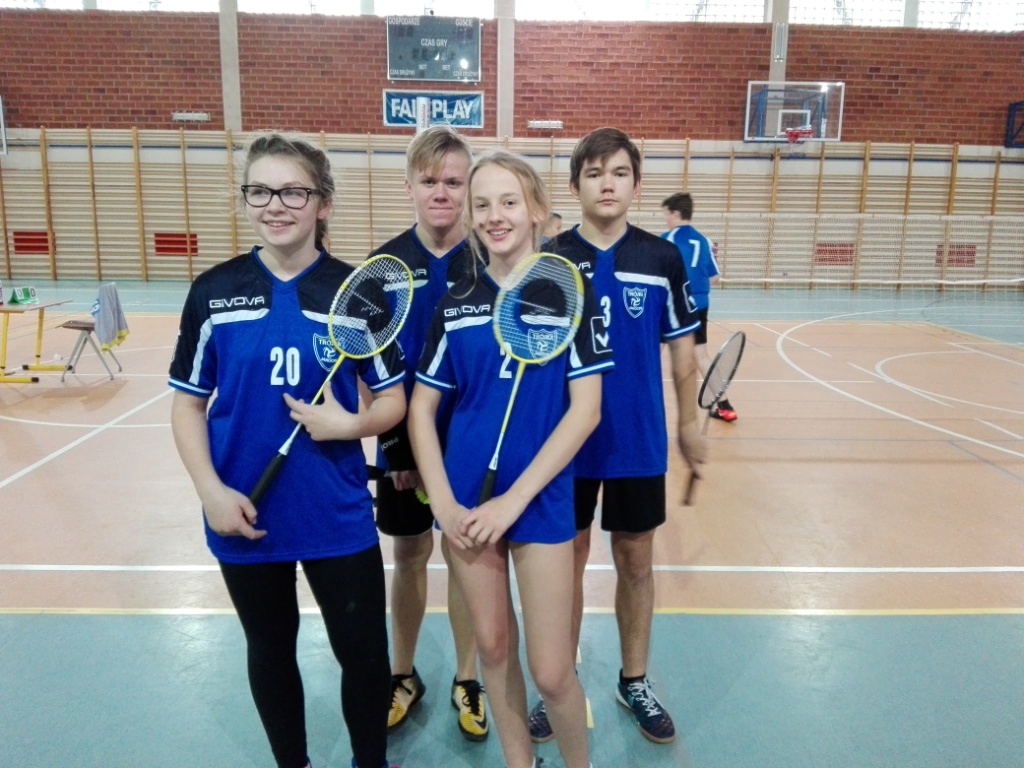 Mistrzostwa Powiatu Jaroci�skiego w Dru�ynowym Badmintonie 2017
