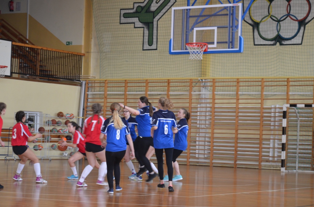 Mistrzostwa powiatu jaroci�skiego w pi�ce koszykowej dziewcz�t 2018