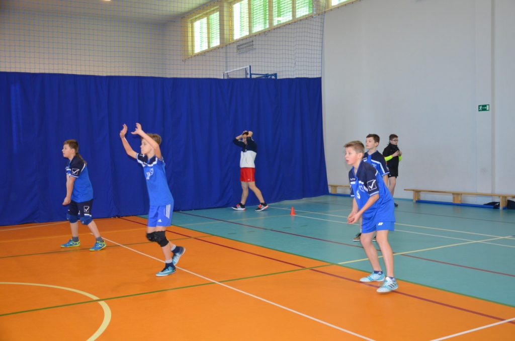 Mistrzostwa Powiatu Jaroci�skiego w pi�ce siatkowej dziewcz�t i ch�opc�w szk� podstawowych 2018