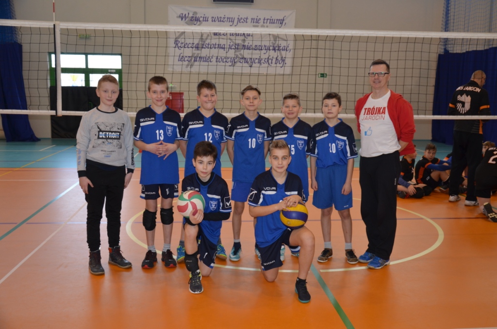 Mistrzostwa Powiatu Jaroci�skiego w pi�ce siatkowej dziewcz�t i ch�opc�w szk� podstawowych 2018