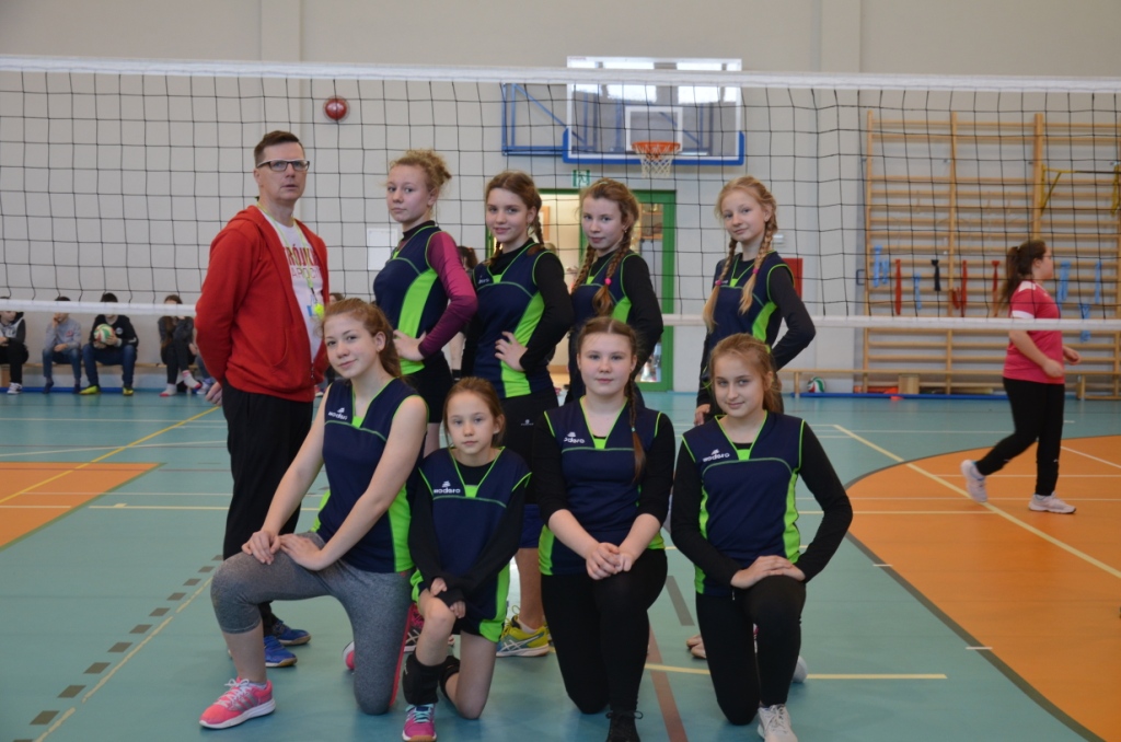 Mistrzostwa Powiatu Jaroci�skiego w pi�ce siatkowej dziewcz�t i ch�opc�w szk� podstawowych 2018