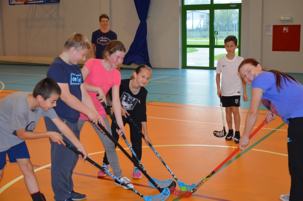 Sportowe spotkanie uczni�w klasy IVb i ich rodzic�w
