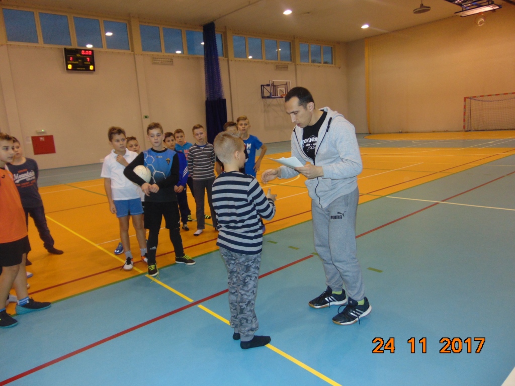 Szkolny Turniej Pi�ki No�nej Trzymaj Form�