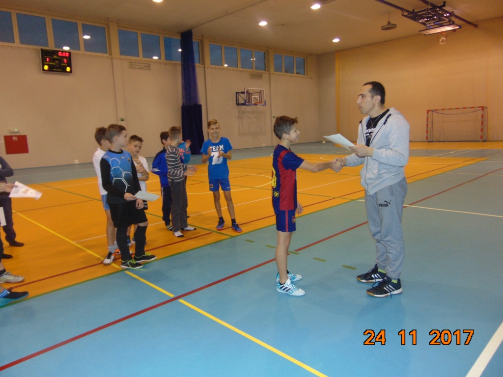Szkolny Turniej Pi�ki No�nej Trzymaj Form�