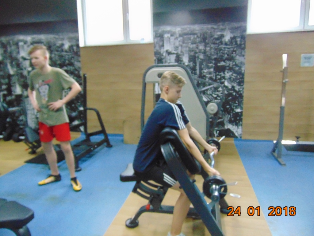 Wizyta uczni�w klasy III gimnazjum w klubie fitness Golden Power Gym & Fitness