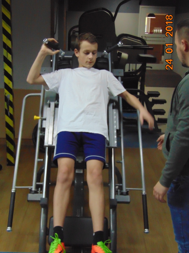 Wizyta uczni�w klasy III gimnazjum w klubie fitness Golden Power Gym & Fitness