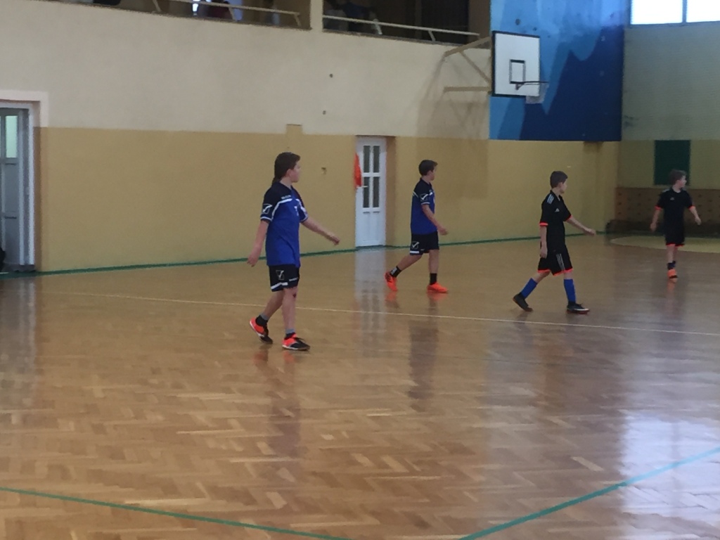 Fina� rejonu w halowej pi�ce no�nej