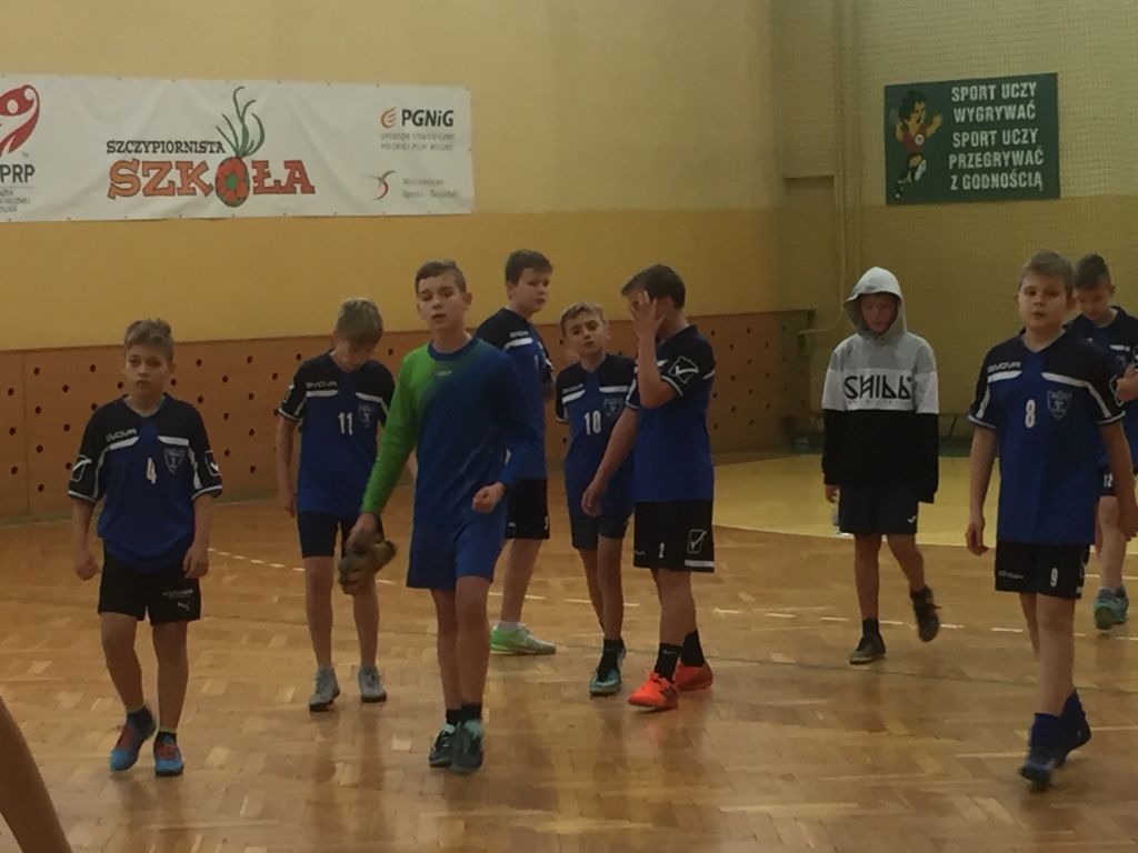 Fina� rejonu w halowej pi�ce no�nej